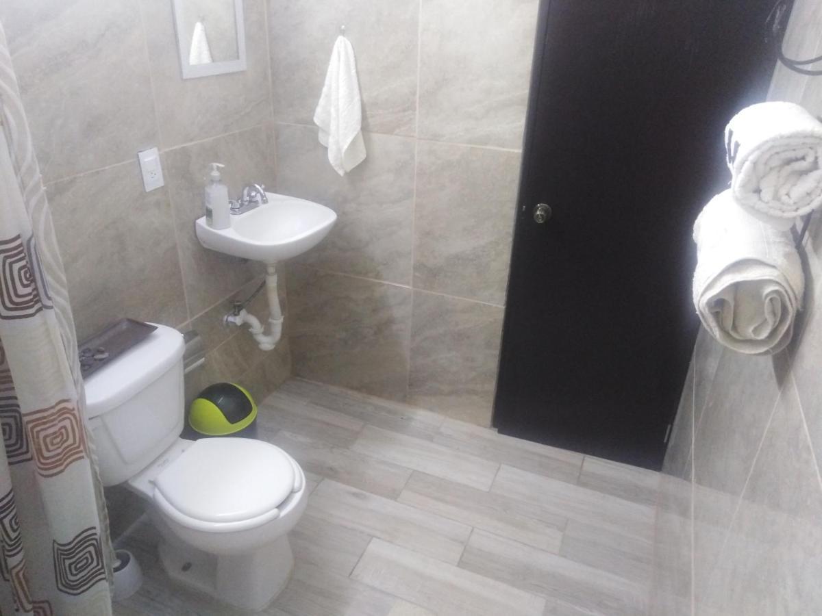 Habitaciones-Comodas-Aire-Wifi-Tv-Cerca De Playa-!!Excelente Precio II Manzanillo Exterior foto