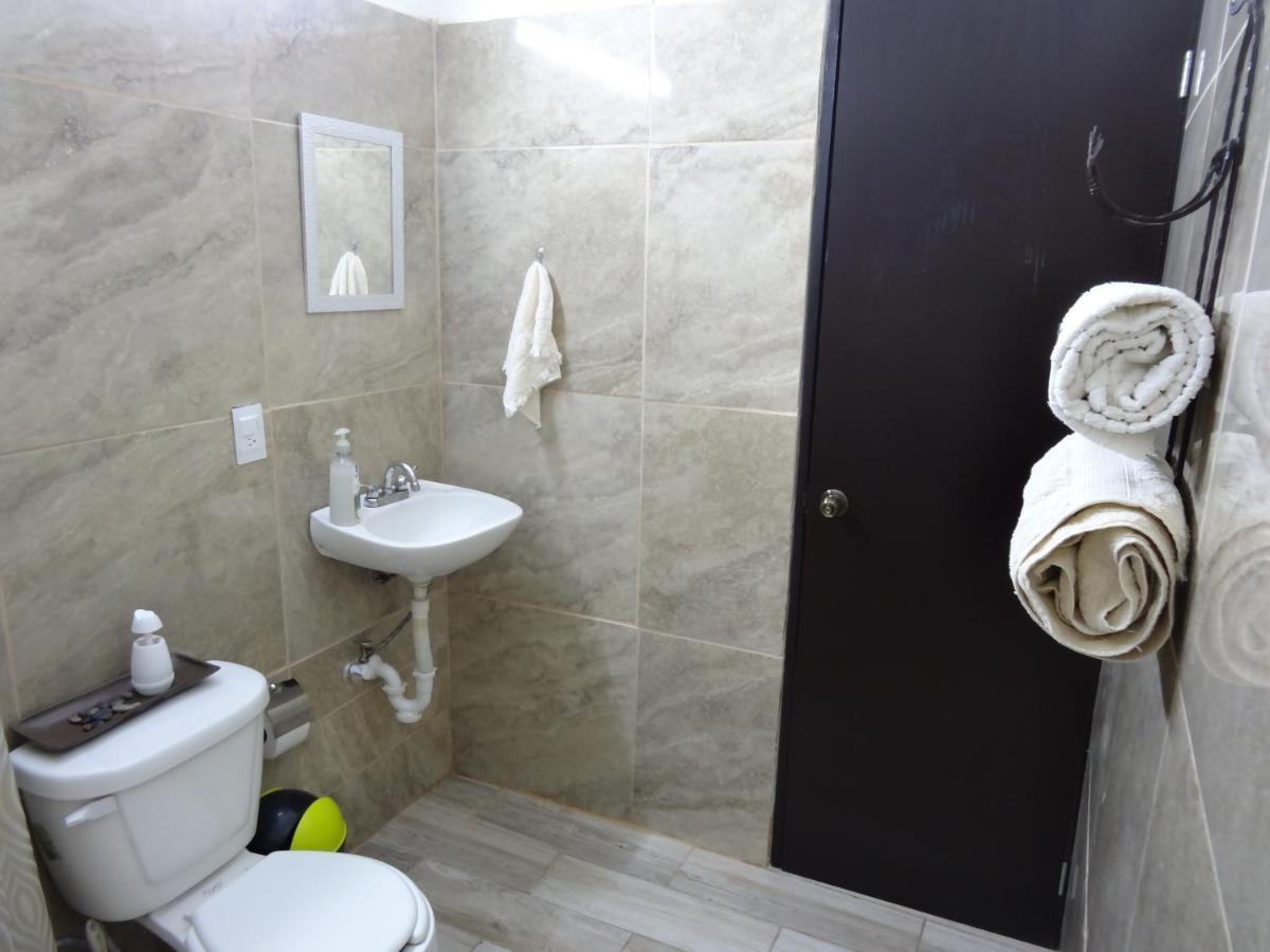 Habitaciones-Comodas-Aire-Wifi-Tv-Cerca De Playa-!!Excelente Precio II Manzanillo Exterior foto